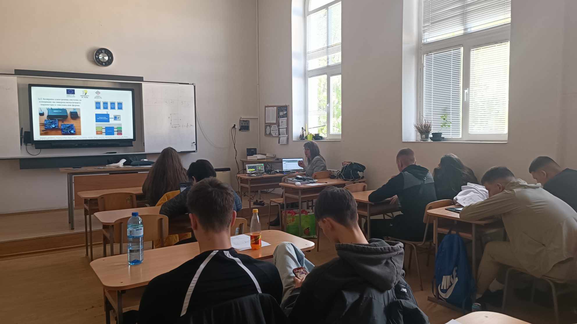 Представяне на дейността на научна група пред ученици и учители - 2